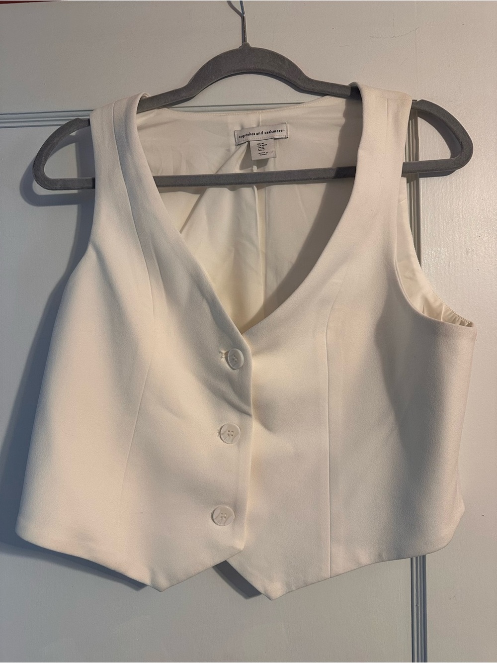 cupcakes & cashmere Cream Button-Front V-Neck Women's Vest